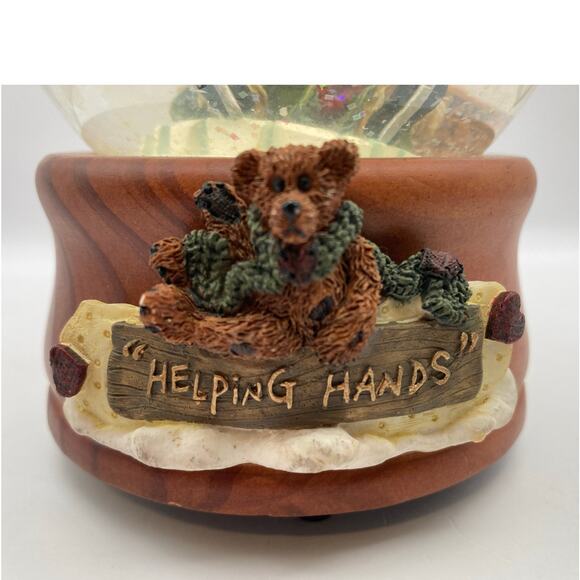 VTG 1996 Boyds Bears Helping Hands Skaters Waltz Musical Snow Globe - Picture 2 of 5
